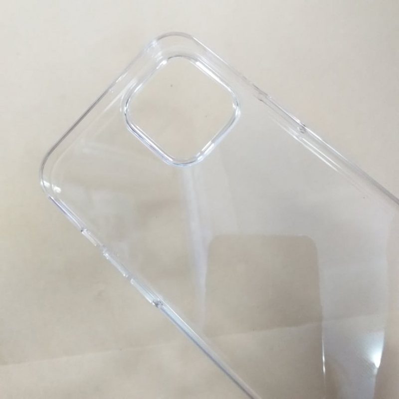 Ốp Lưng iPhone 12 Pro Cứng Trong Suốt Hiệu Memumi phủ nano chống xước, chất liệu cứng cáp, không ố vàng hay xỉn màu khi sử dụng.